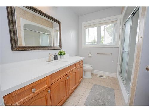 656 Geneva Street, St. Catharines, ON - Indoor Photo Showing Bathroom