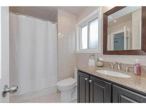 1617 Bristol Road W, Mississauga, ON - Indoor Photo Showing Bathroom