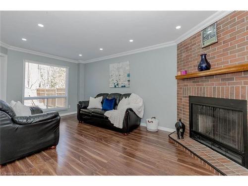 1617 Bristol Road W, Mississauga, ON - Indoor Photo Showing Living Room With Fireplace