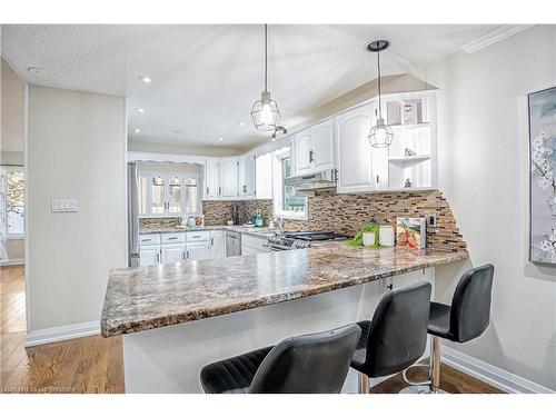 118 Parkedge Street, Guelph/Eramosa, ON - Indoor Photo Showing Kitchen With Upgraded Kitchen