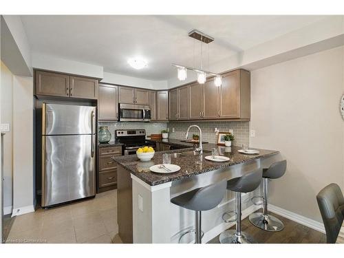 3061 Mistletoe Gardens, Oakville, ON - Indoor Photo Showing Kitchen