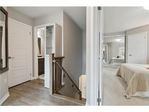 3061 Mistletoe Gardens, Oakville, ON - Indoor Photo Showing Bedroom