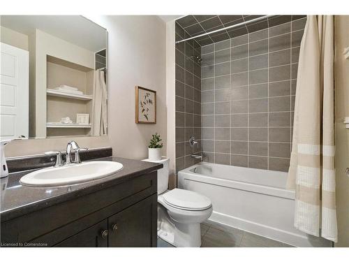 3061 Mistletoe Gardens, Oakville, ON - Indoor Photo Showing Bathroom