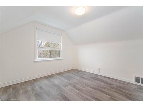 204 Summerhill Avenue, Hamilton, ON - Indoor Photo Showing Other Room