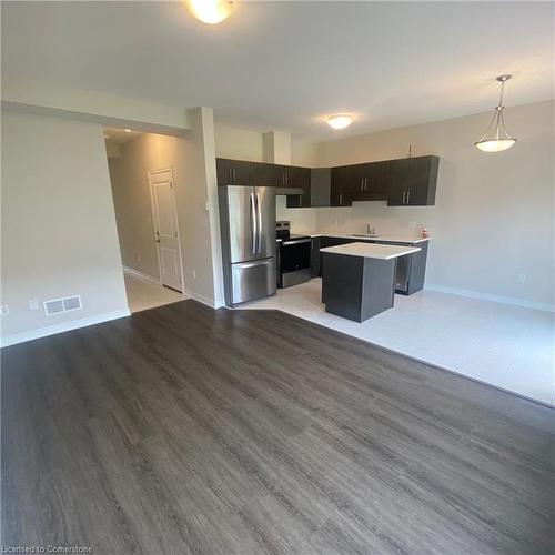 89 Sunflower Place, Welland, ON - Indoor Photo Showing Kitchen