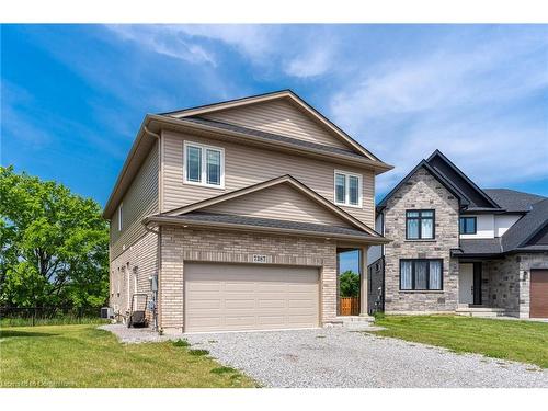 7387 Sherrilee Crescent, Niagara Falls, ON - Outdoor With Facade