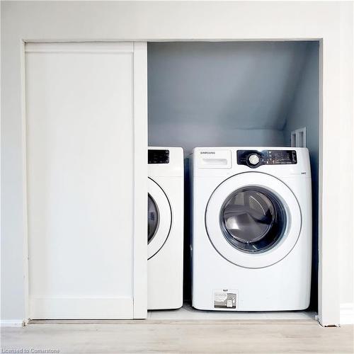 4-116 Fairholt Road, Hamilton, ON - Indoor Photo Showing Laundry Room