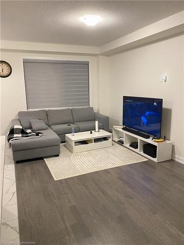 199 Wilmot Road, Brantford, ON - Indoor Photo Showing Living Room