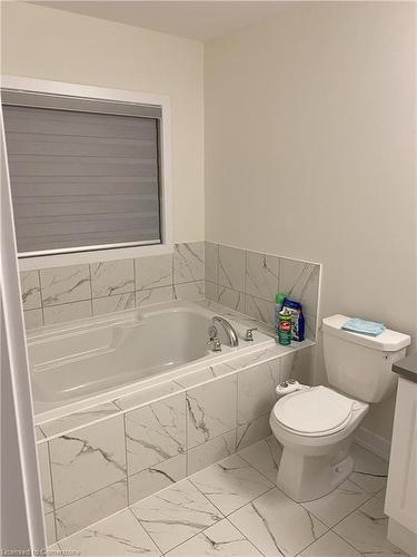 199 Wilmot Road, Brantford, ON - Indoor Photo Showing Bathroom