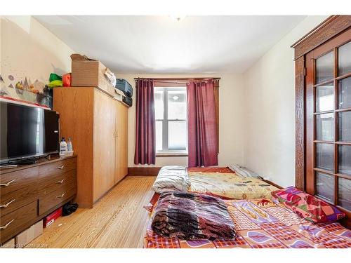 117 William Street, Brantford, ON - Indoor Photo Showing Bedroom