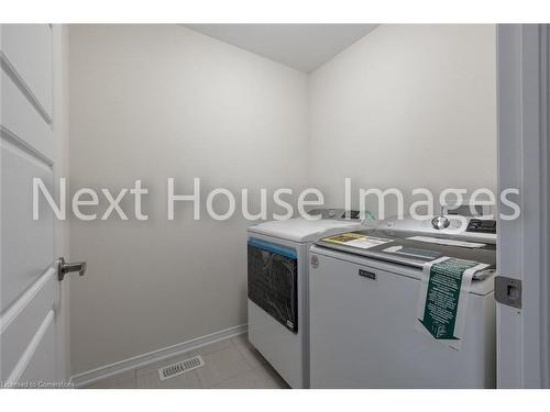 12-8317 Mulberry Drive, Niagara Falls, ON - Indoor Photo Showing Laundry Room