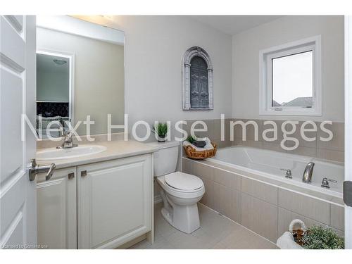 12-8317 Mulberry Drive, Niagara Falls, ON - Indoor Photo Showing Bathroom