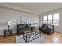 12-8317 Mulberry Drive, Niagara Falls, ON  - Indoor Photo Showing Living Room 