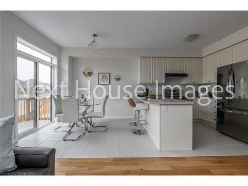 12-8317 Mulberry Drive, Niagara Falls, ON - Indoor Photo Showing Kitchen