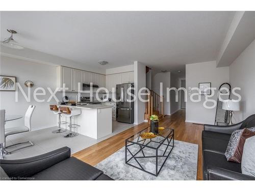 12-8317 Mulberry Drive, Niagara Falls, ON - Indoor Photo Showing Living Room