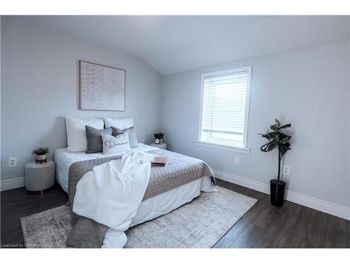 196 Graham Street, Woodstock, ON - Indoor Photo Showing Bedroom