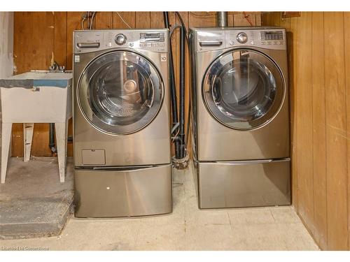 196 Graham Street, Woodstock, ON - Indoor Photo Showing Laundry Room