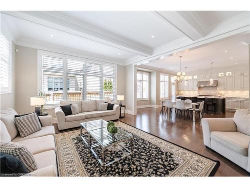 147 Mcwilliams Crescent, Oakville, ON - Indoor Photo Showing Living Room