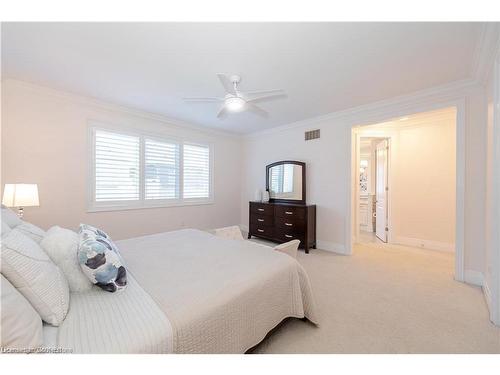 147 Mcwilliams Crescent, Oakville, ON - Indoor Photo Showing Bedroom