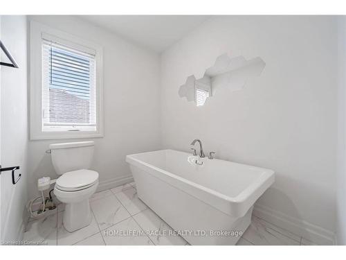 3319 Regiment Road, London, ON - Indoor Photo Showing Bathroom