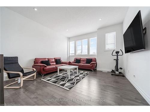 3319 Regiment Road, London, ON - Indoor Photo Showing Living Room