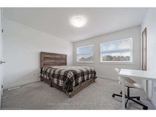 3319 Regiment Road, London, ON - Indoor Photo Showing Bedroom