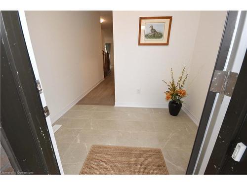 12 Velvet Way, Thorold, ON - Indoor Photo Showing Other Room