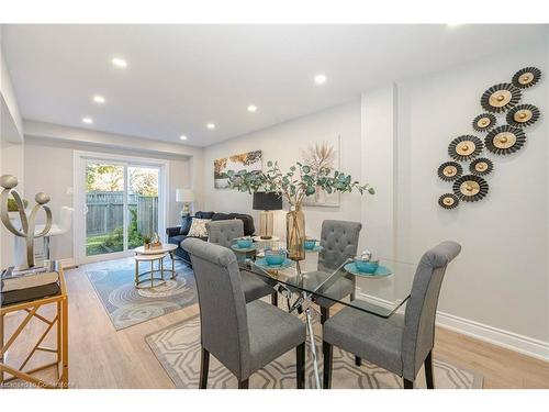 58-5659 Glen Erin Drive, Mississauga, ON - Indoor Photo Showing Dining Room