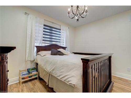 19-2880 Headon Forest Drive, Burlington, ON - Indoor Photo Showing Bedroom