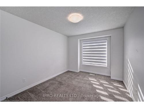 54 Pondcliffe Drive, Kitchener, ON - Indoor Photo Showing Other Room