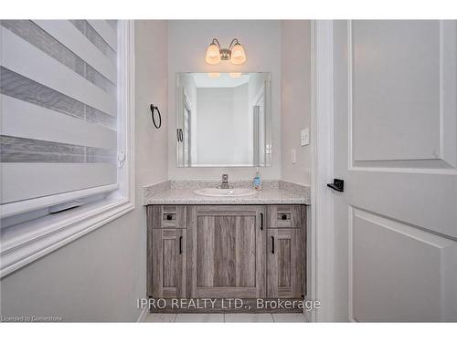 54 Pondcliffe Drive, Kitchener, ON - Indoor Photo Showing Bathroom