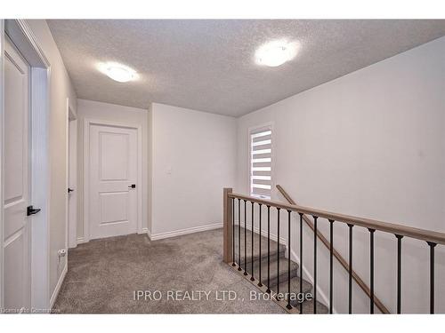 54 Pondcliffe Drive, Kitchener, ON - Indoor Photo Showing Other Room