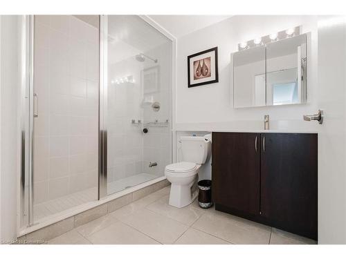 103-40 Via Rosedale, Brampton, ON - Indoor Photo Showing Bathroom