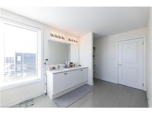 82 William Duncan Road, Toronto, ON - Indoor Photo Showing Bathroom