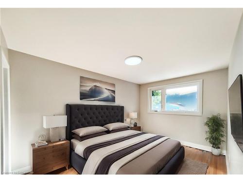 65 Loraine Drive, St. Catharines, ON - Indoor Photo Showing Bedroom