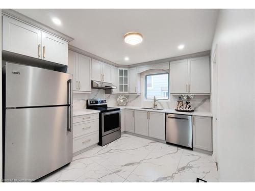 65 Loraine Drive, St. Catharines, ON - Indoor Photo Showing Kitchen