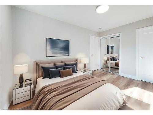 65 Loraine Drive, St. Catharines, ON - Indoor Photo Showing Bedroom