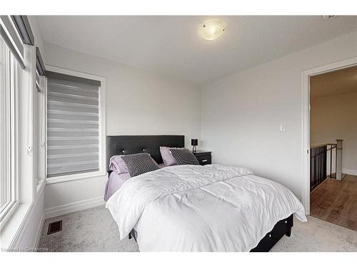 24 Nicort Road, Wasaga Beach, ON - Indoor Photo Showing Bedroom