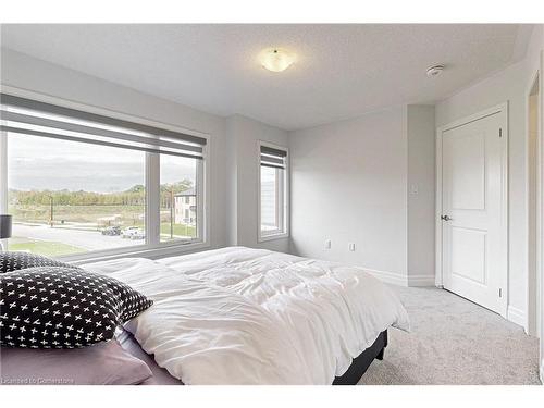 24 Nicort Road, Wasaga Beach, ON - Indoor Photo Showing Bedroom