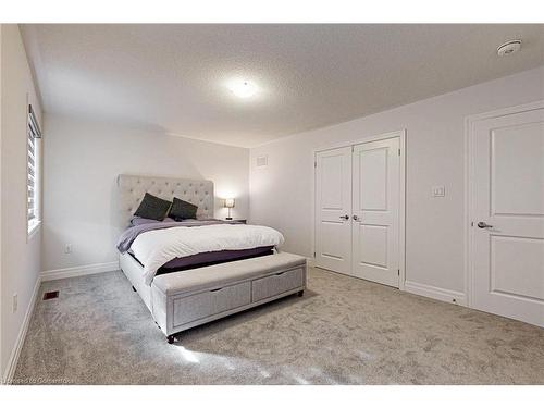 24 Nicort Road, Wasaga Beach, ON - Indoor Photo Showing Bedroom