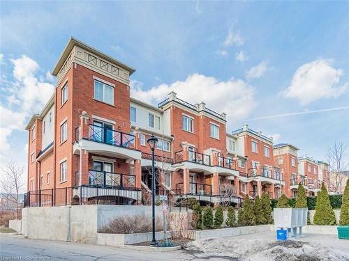 11-39 Hays Boulevard, Oakville, ON - Outdoor With Balcony With Facade