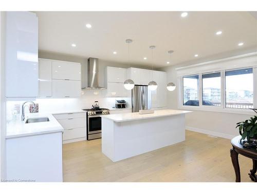 86 Grandville Circle, Paris, ON - Indoor Photo Showing Kitchen With Stainless Steel Kitchen With Upgraded Kitchen