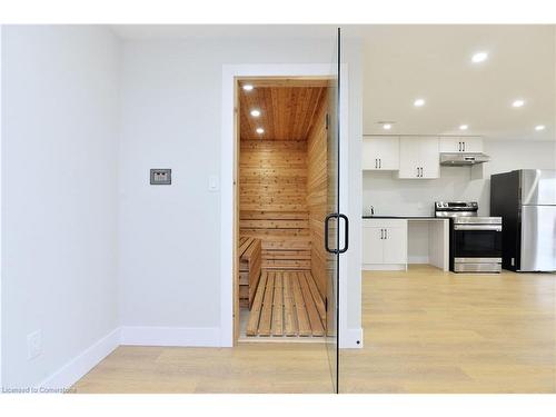 86 Grandville Circle, Paris, ON - Indoor Photo Showing Kitchen