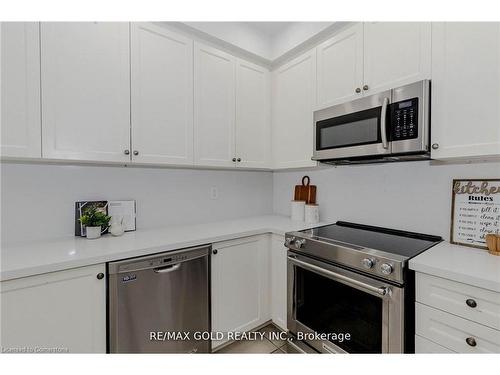 3485 4Th Line, Oak Heights, ON - Indoor Photo Showing Kitchen