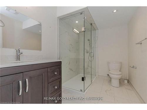 3485 4Th Line, Oak Heights, ON - Indoor Photo Showing Bathroom