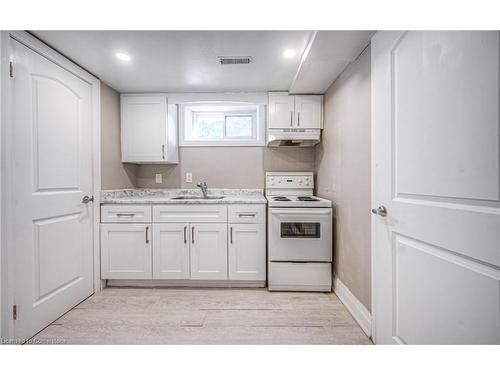 61 Winter Avenue, Cambridge, ON - Indoor Photo Showing Kitchen