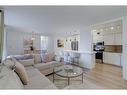 209-975 Warwick Court, Burlington, ON  - Indoor Photo Showing Living Room 