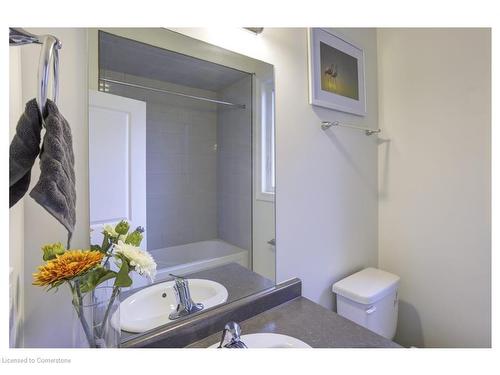 4 Harwood Street, Tillsonburg, ON - Indoor Photo Showing Bathroom