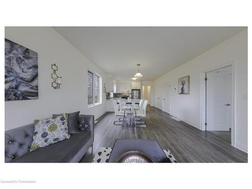 4 Harwood Street, Tillsonburg, ON - Indoor Photo Showing Living Room