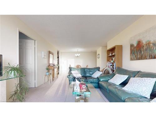 1205-99 Blackwell Avenue, Toronto, ON - Indoor Photo Showing Living Room